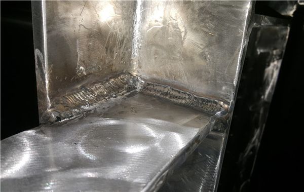 為什么不銹鋼板表面要酸洗？